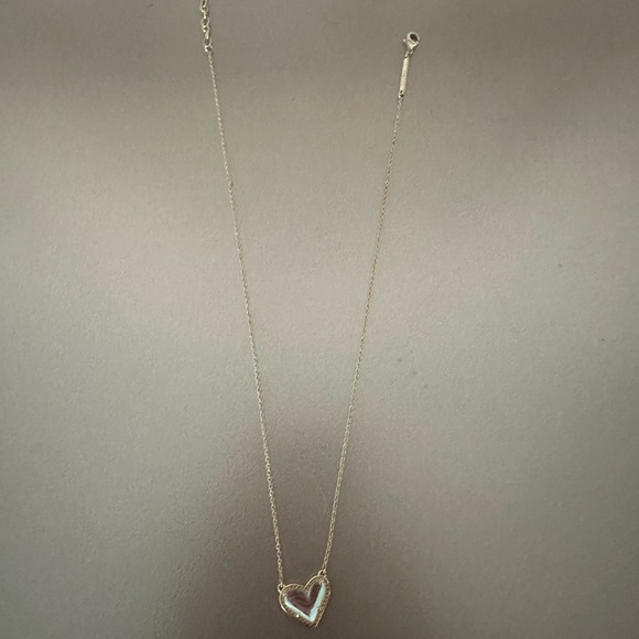 Kendra Scott heart necklace - Picture 2 of 3